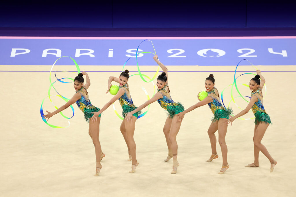 Apresentação da equipe brasileira de ginástica rítmica
