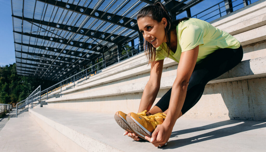 Um estudo alerta que tênis de corrida ainda são confeccionados a partir de dados da anatomia e biomecânica masculina, sem atender totalmente às necessidades das corredoras.