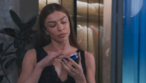 Creme de rosto de Arminda de "Três Graças" é clássico baratinho