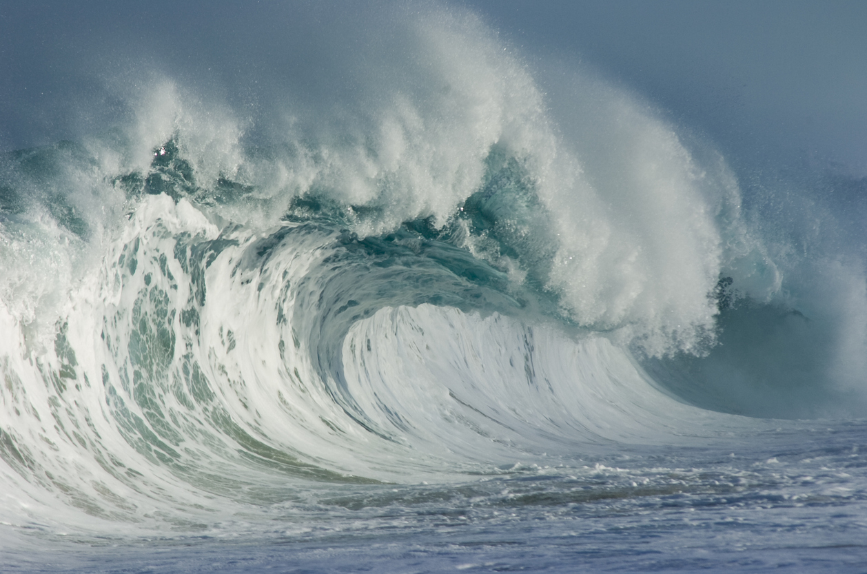 Ondas gigantes devem ocorrer no litoral sul e sudeste do país.