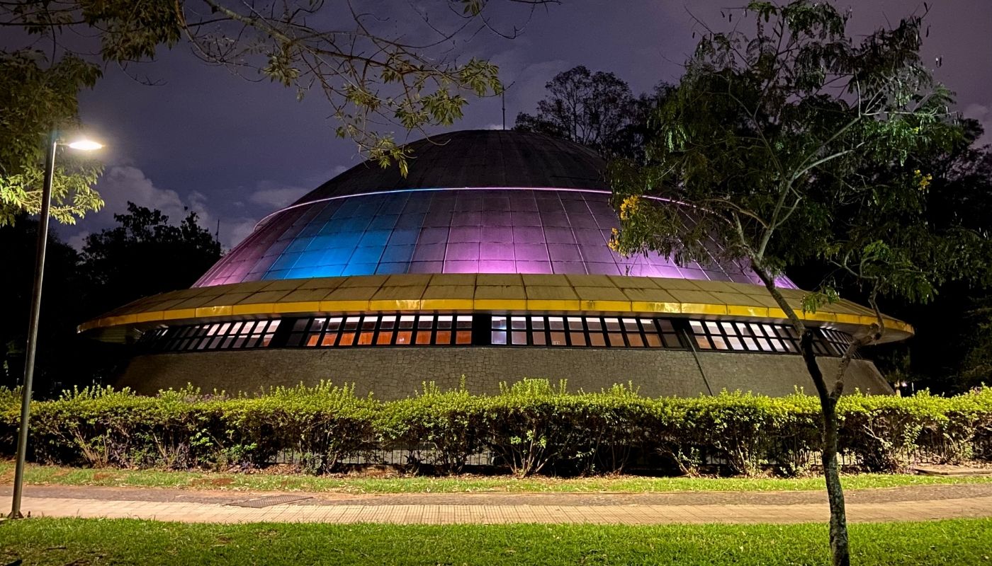 Planetário Ibirapuera fará sessões especiais para observação do eclipse lunar e lua de sangue.