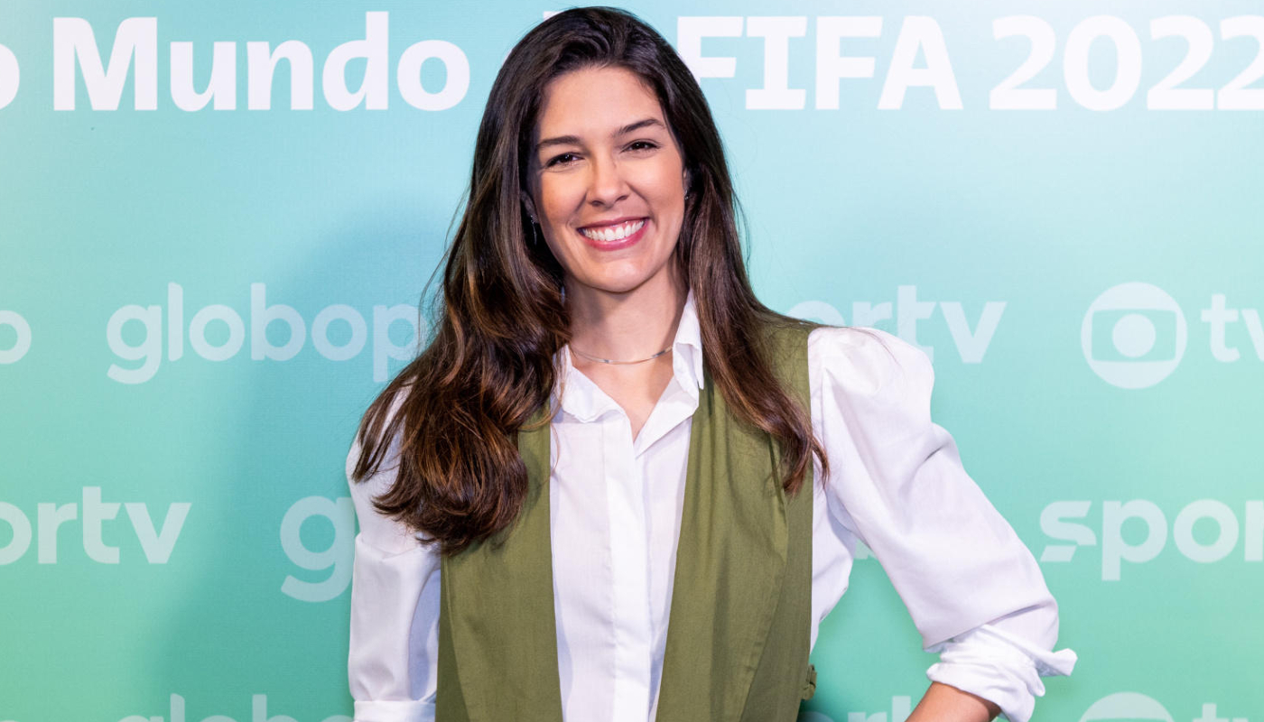 Renata Silveira é a primeira mulher a narrar uma Copa do Mundo masculina no Brasil