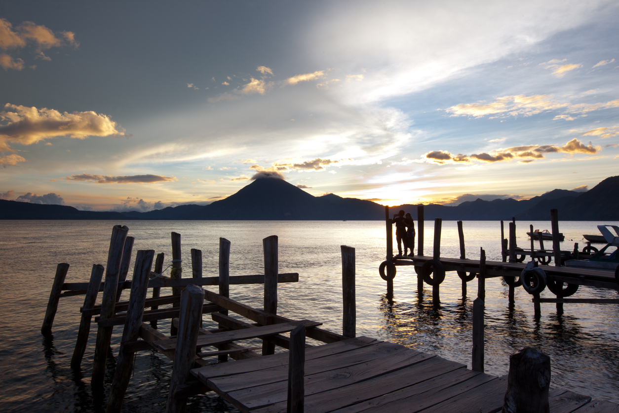Lago Atitlán tem paisagem encantadora
