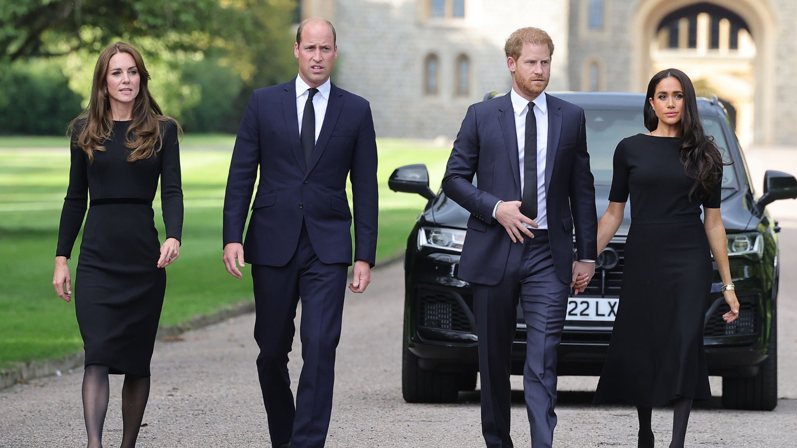 William e Harry se reúnem com suas esposas, Kate e Meghan