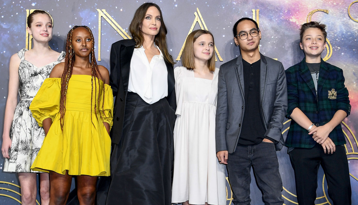 Angelina Jolie e filhos