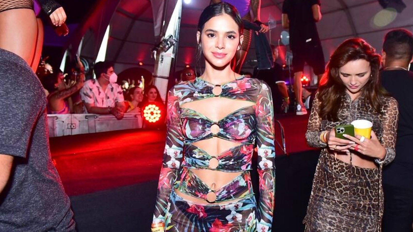 Bruna Marquezine.