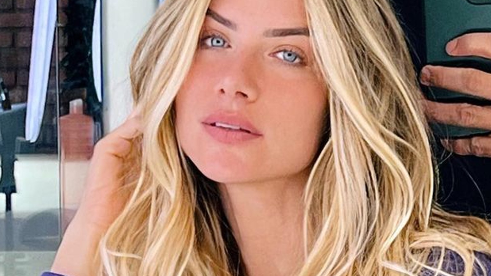 Giovanna Ewbank surge ainda mais loira: raiz segue o truque para evitar manutenção