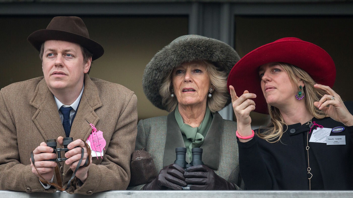 Quem são os dois filhos de Camilla, nova rainha consorte da Inglaterra? Eles ganharão títulos de nobreza?