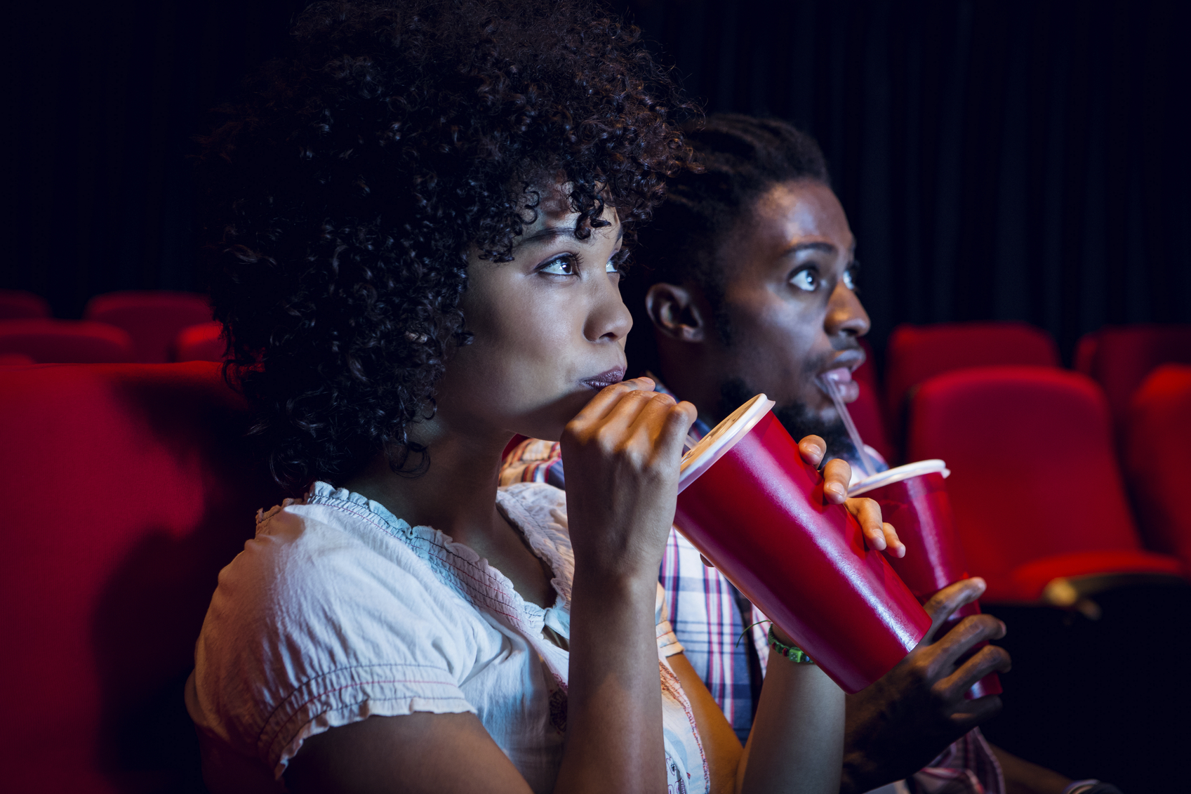 Agora o Cinemark deixa reservar uma sala de cinema inteirinha só para você e seus amigos