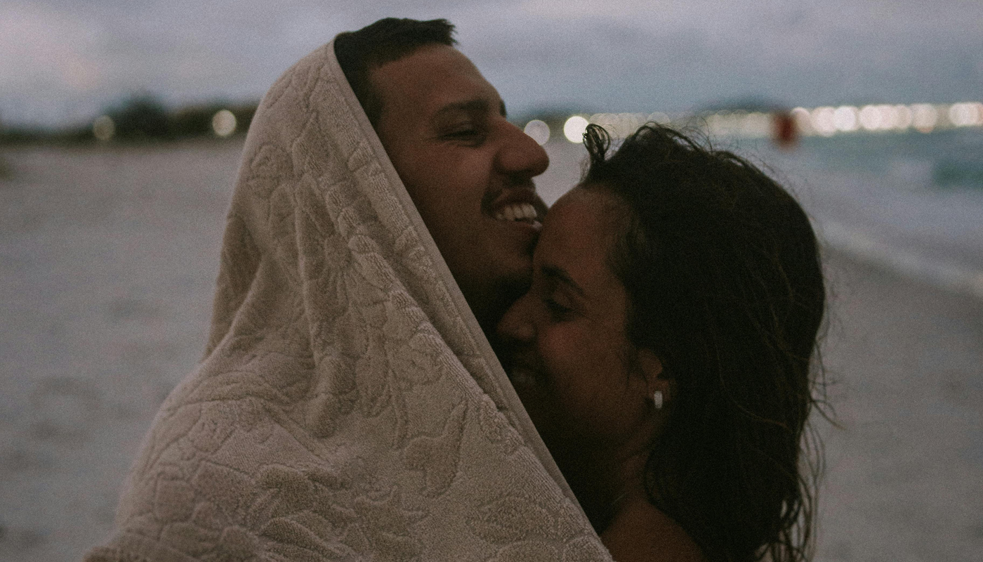 Casal na praia