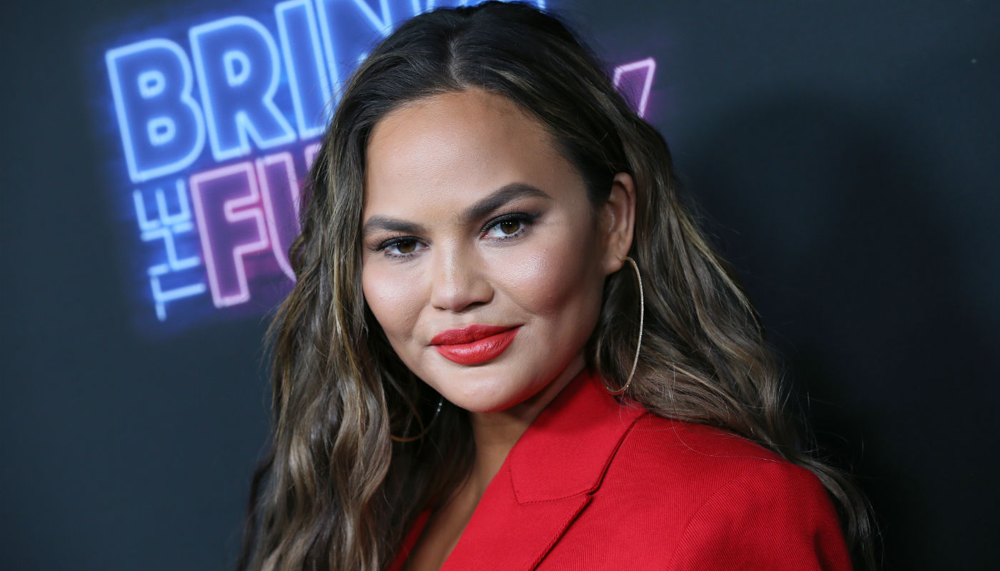 Famosa mostra barriga se mexendo meses após perder bebê: “Parecem chutes”