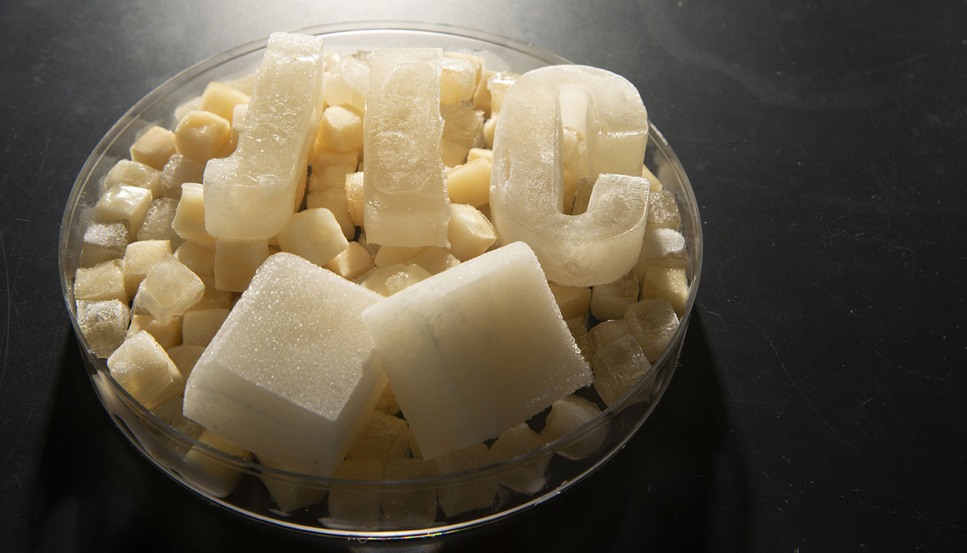 Cientistas criam gelo que não derrete nunca: cubos podem ser reutilizados 12 vezes