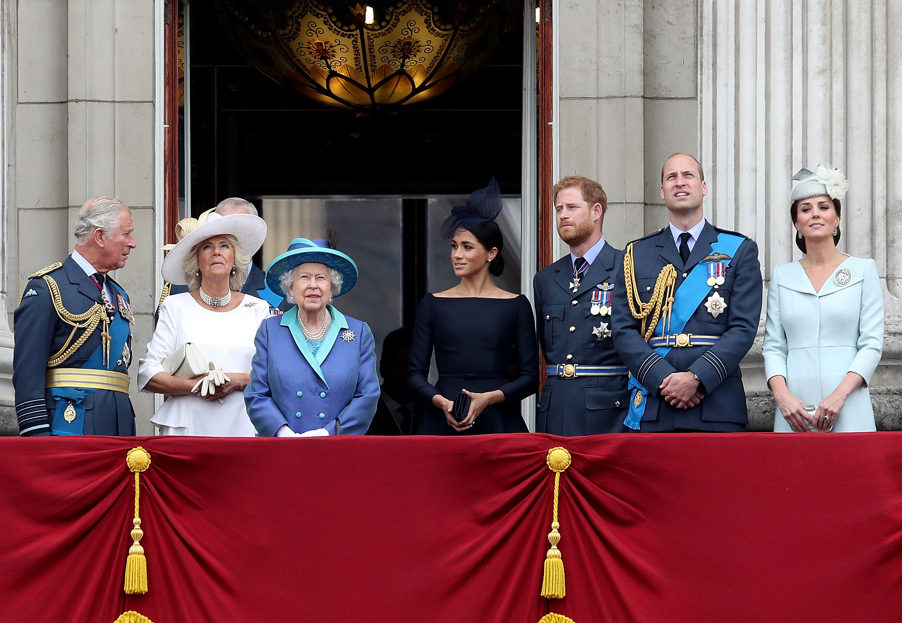 Mudanças na Realeza: filhos de Harry podem ser príncipe e princesa, Kate será princesa de Gales