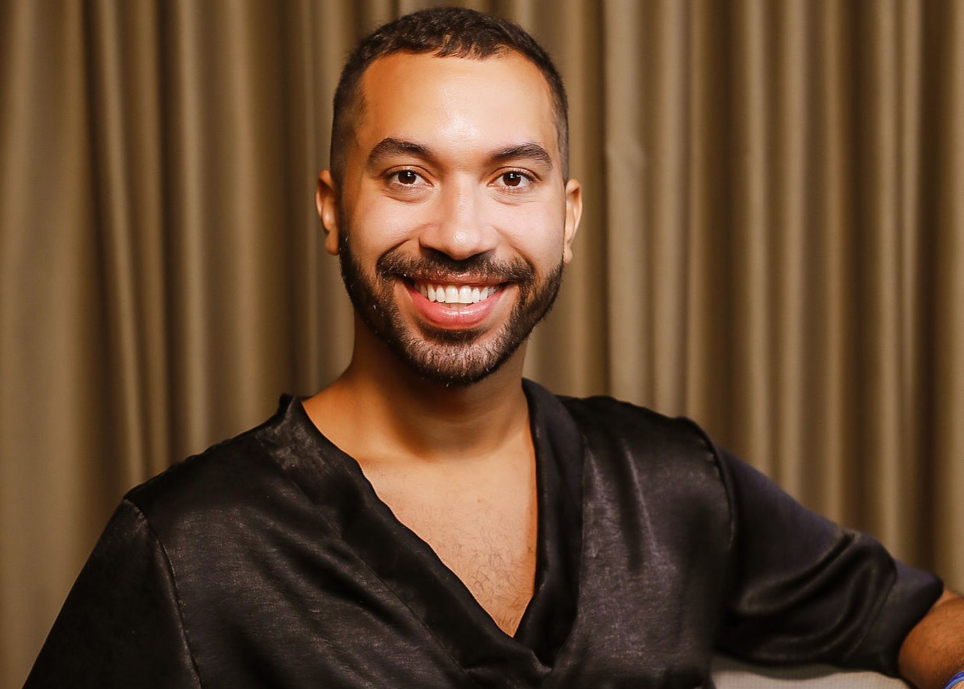 Gil mostra condomínio de casas onde vai morar na Califórnia: “É chique, vigorei”