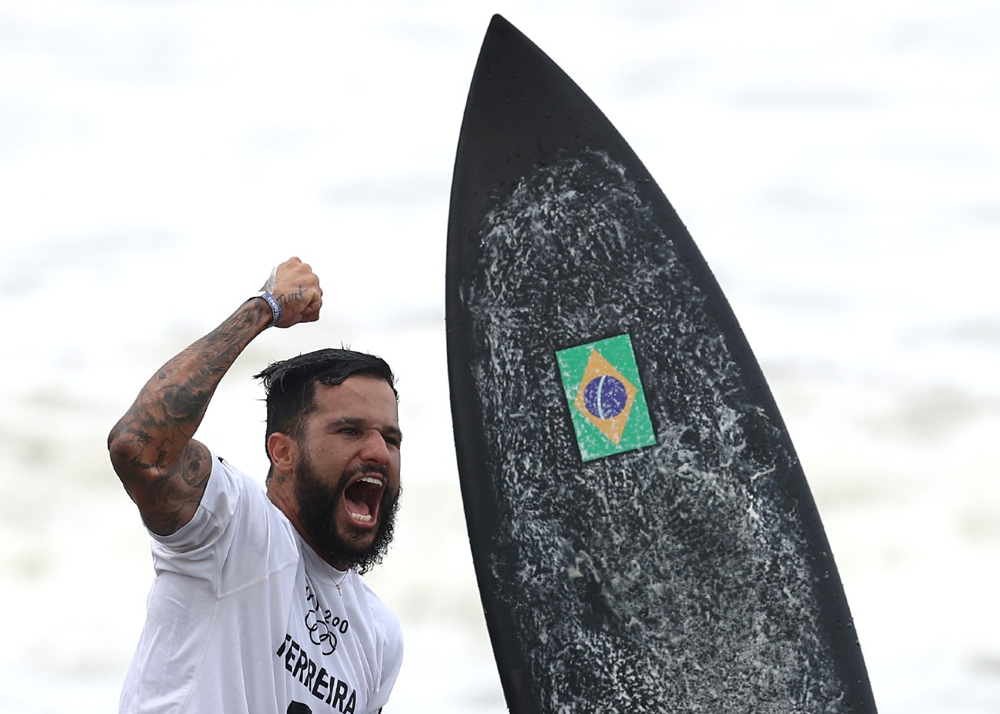 Baía Formosa virou a madrugada celebrando Italo Ferreira: “Orgulho do Nordeste”