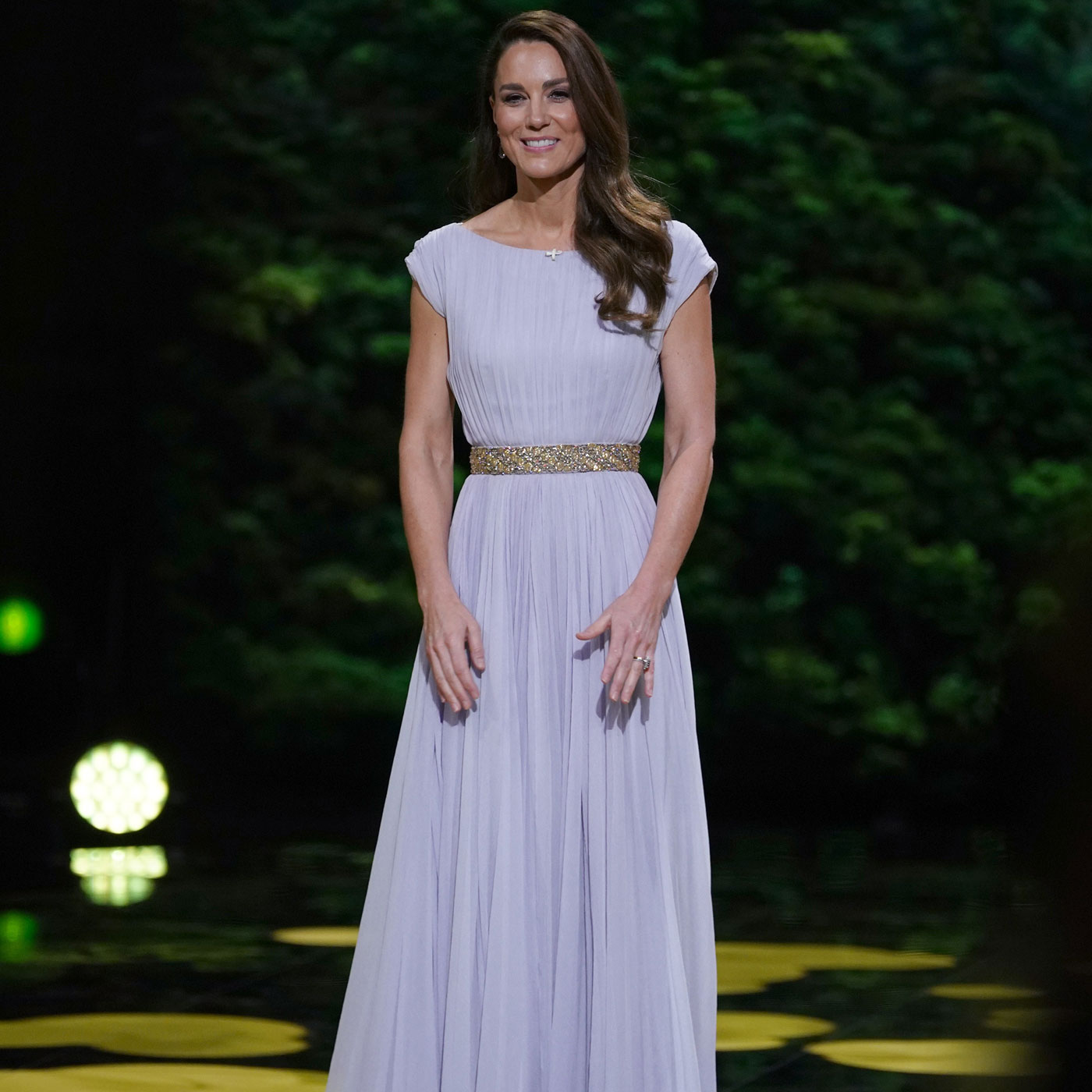 Kate Middleton renovou look de gala usado há 10 anos mudando só o cintinho