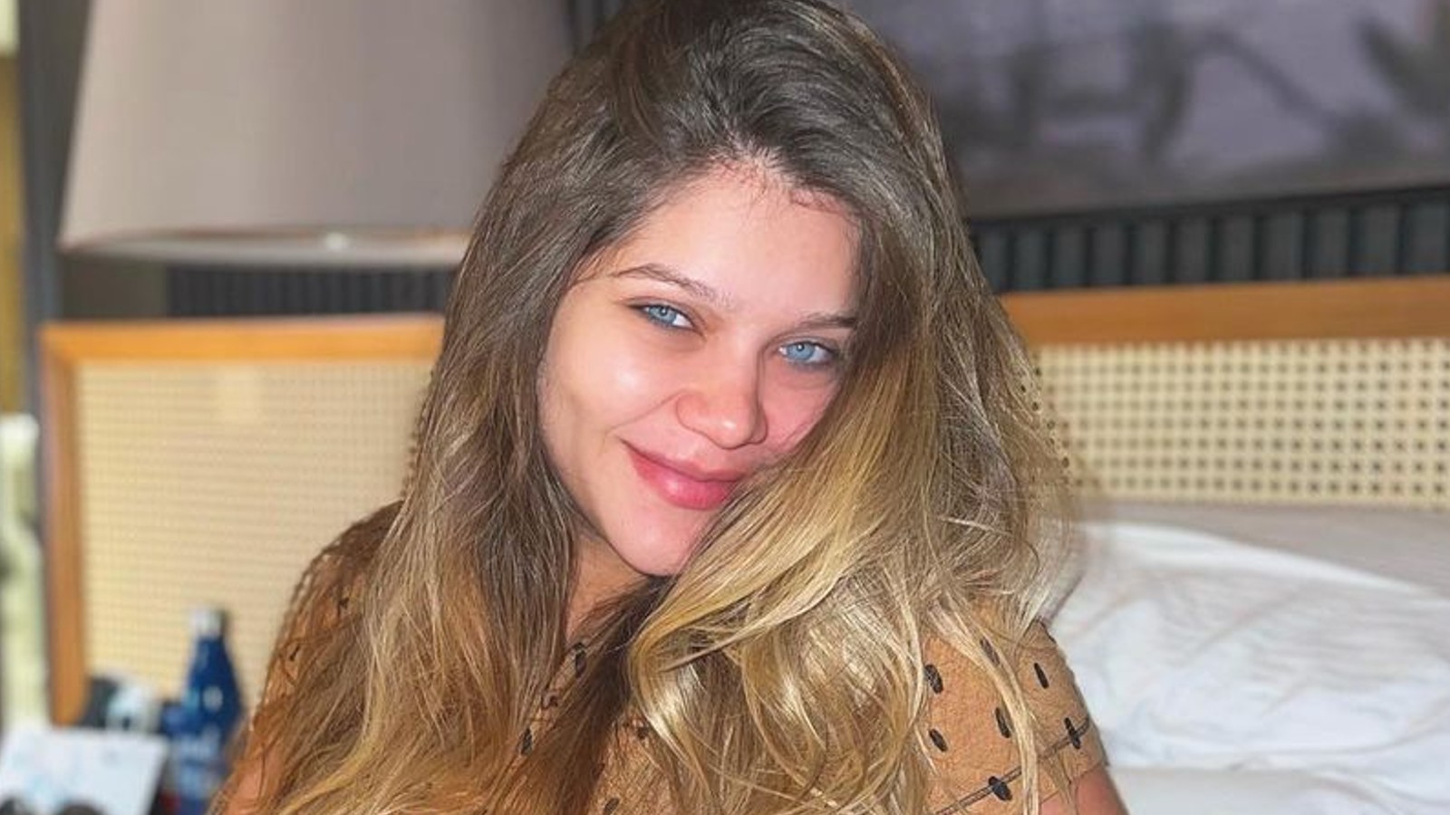 Filha do cantor Leandro mostra barrigão em reta final da 1ª gravidez: “Estamos te esperando”