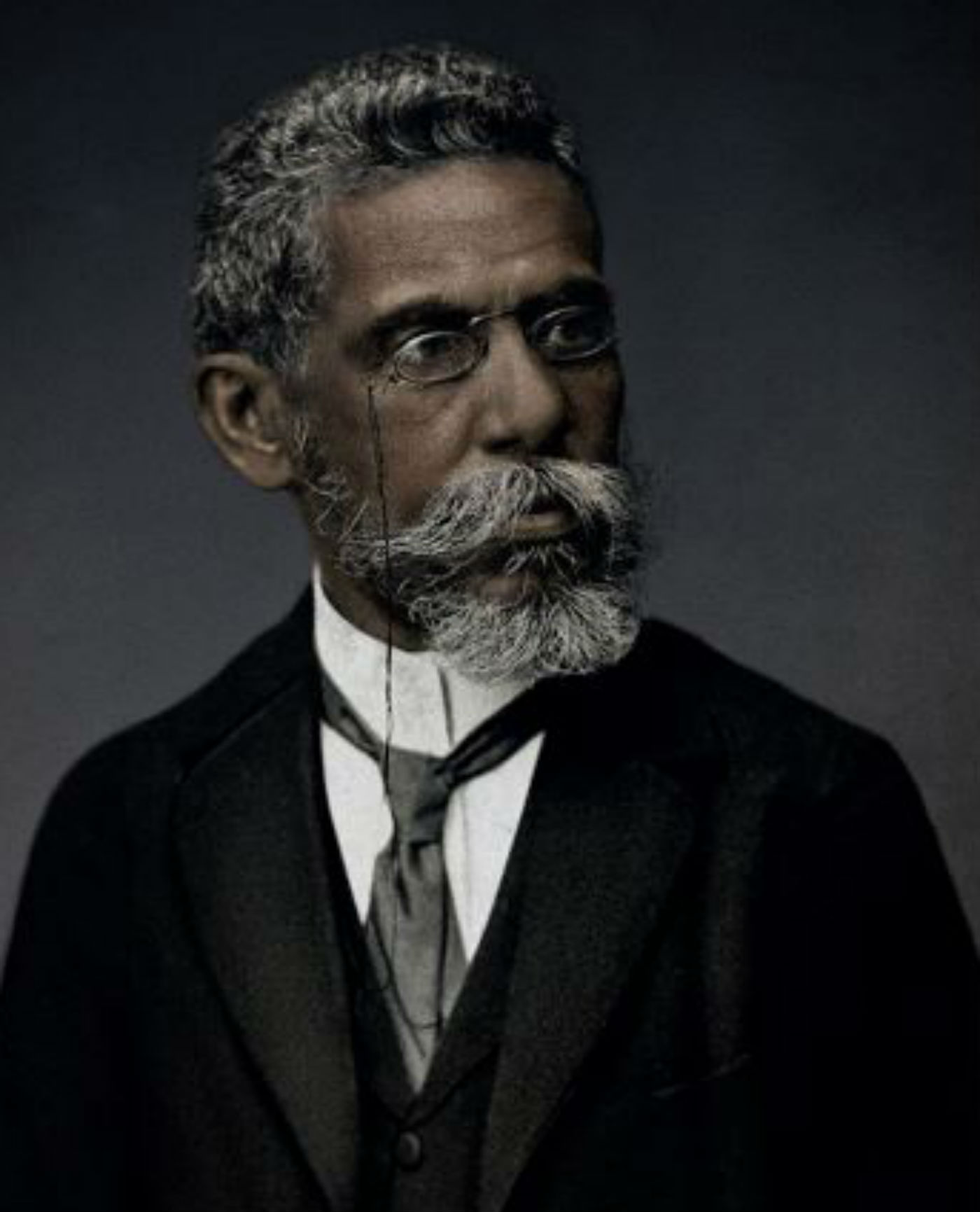 Ação muda rosto de Machado de Assis para fazer justiça ao gênio da literatura