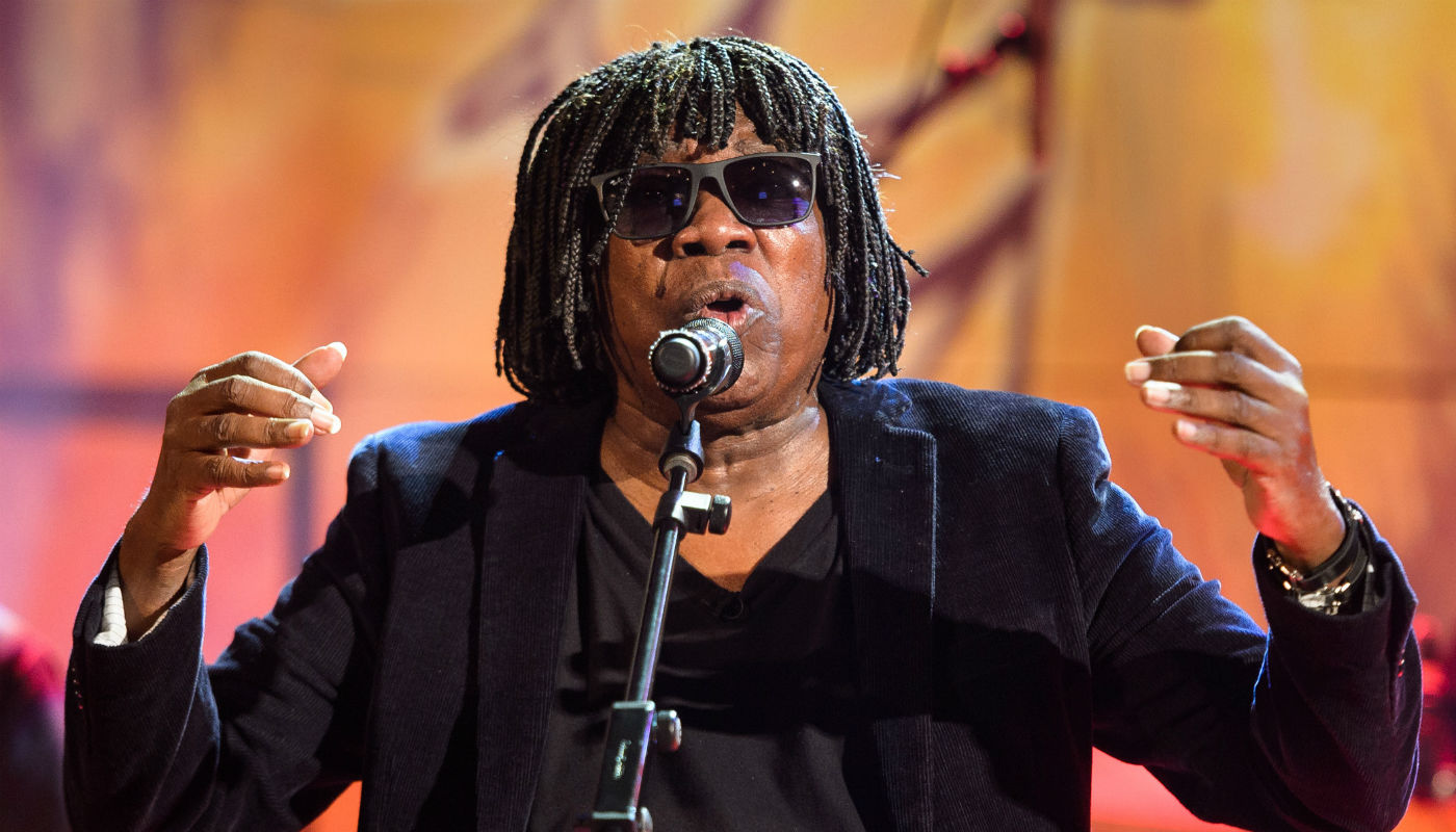 Milton Nascimento surge sem as famosas trancinhas: “Depois de 25 anos, resolvi mudar”