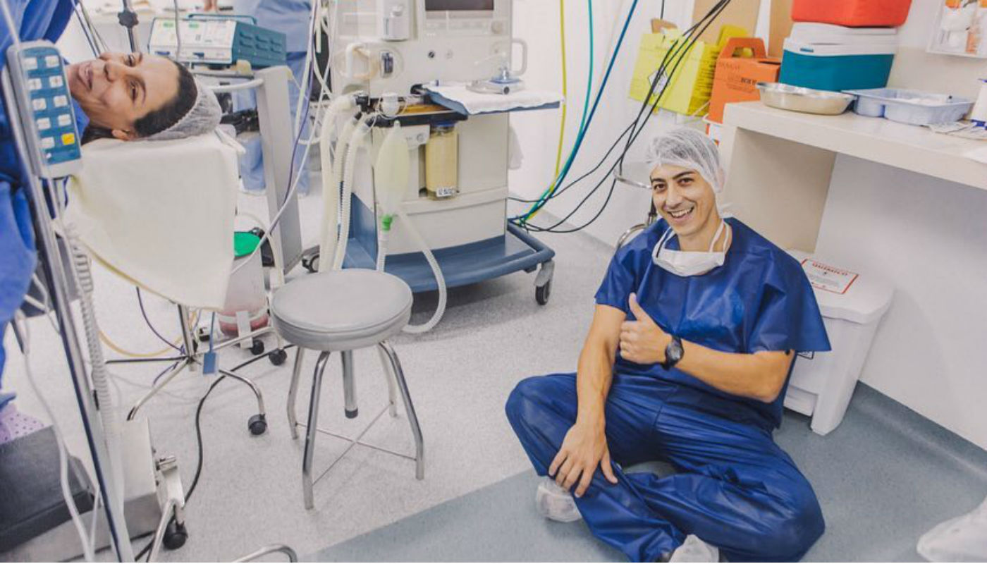 Ninguém imaginaria fato comovente por trás de cena viral de pai desmaiado no parto